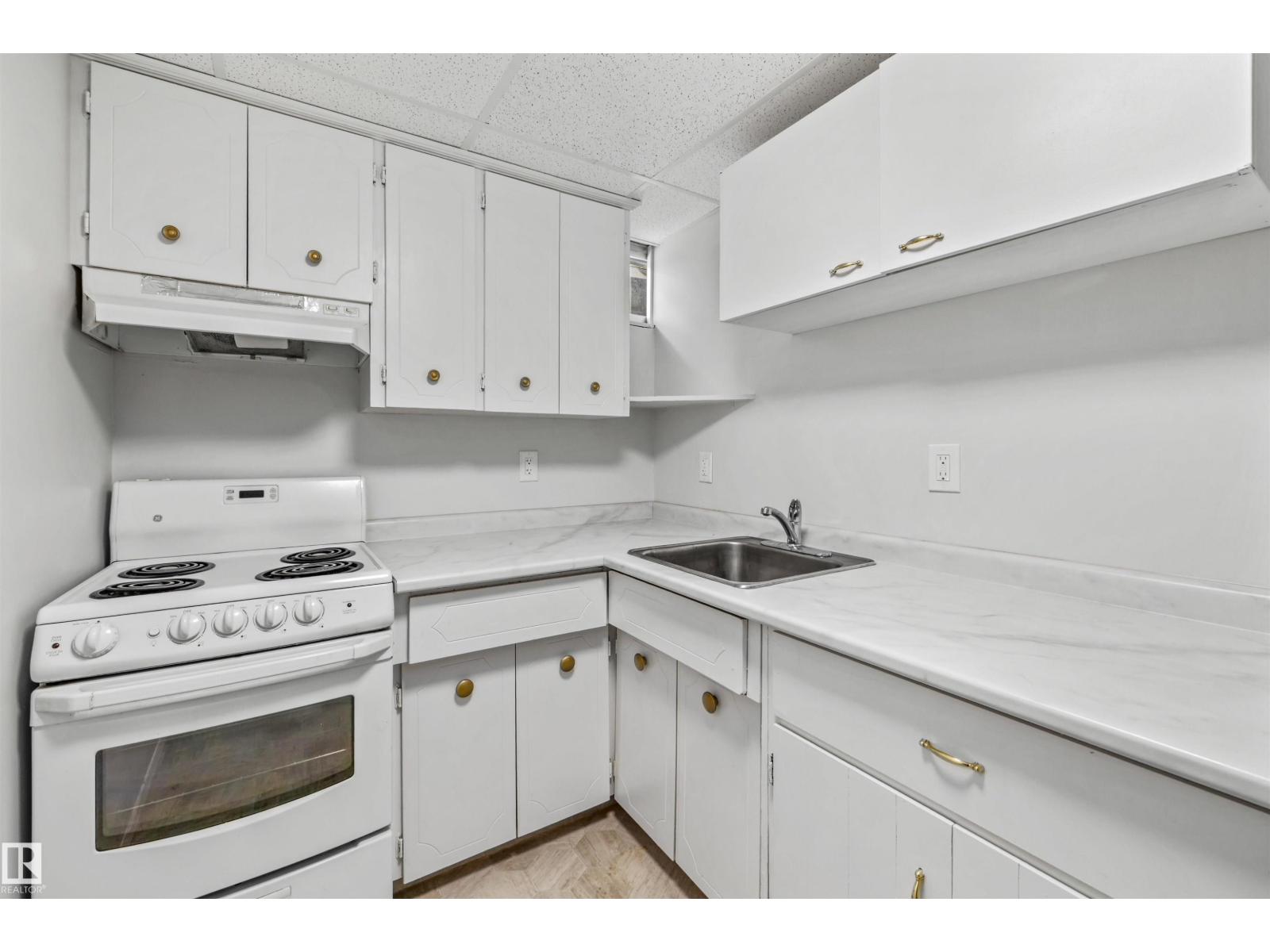 10130 62 ST NW - 28
