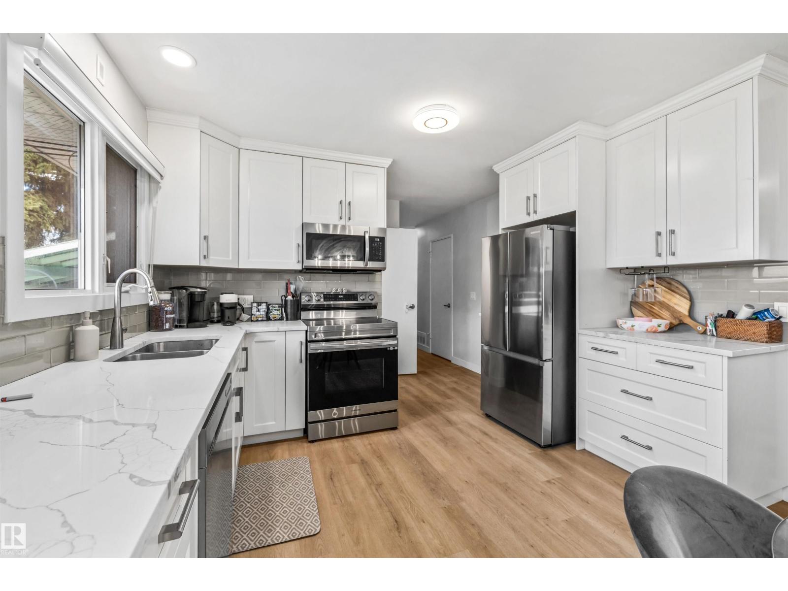10130 62 ST NW - 10