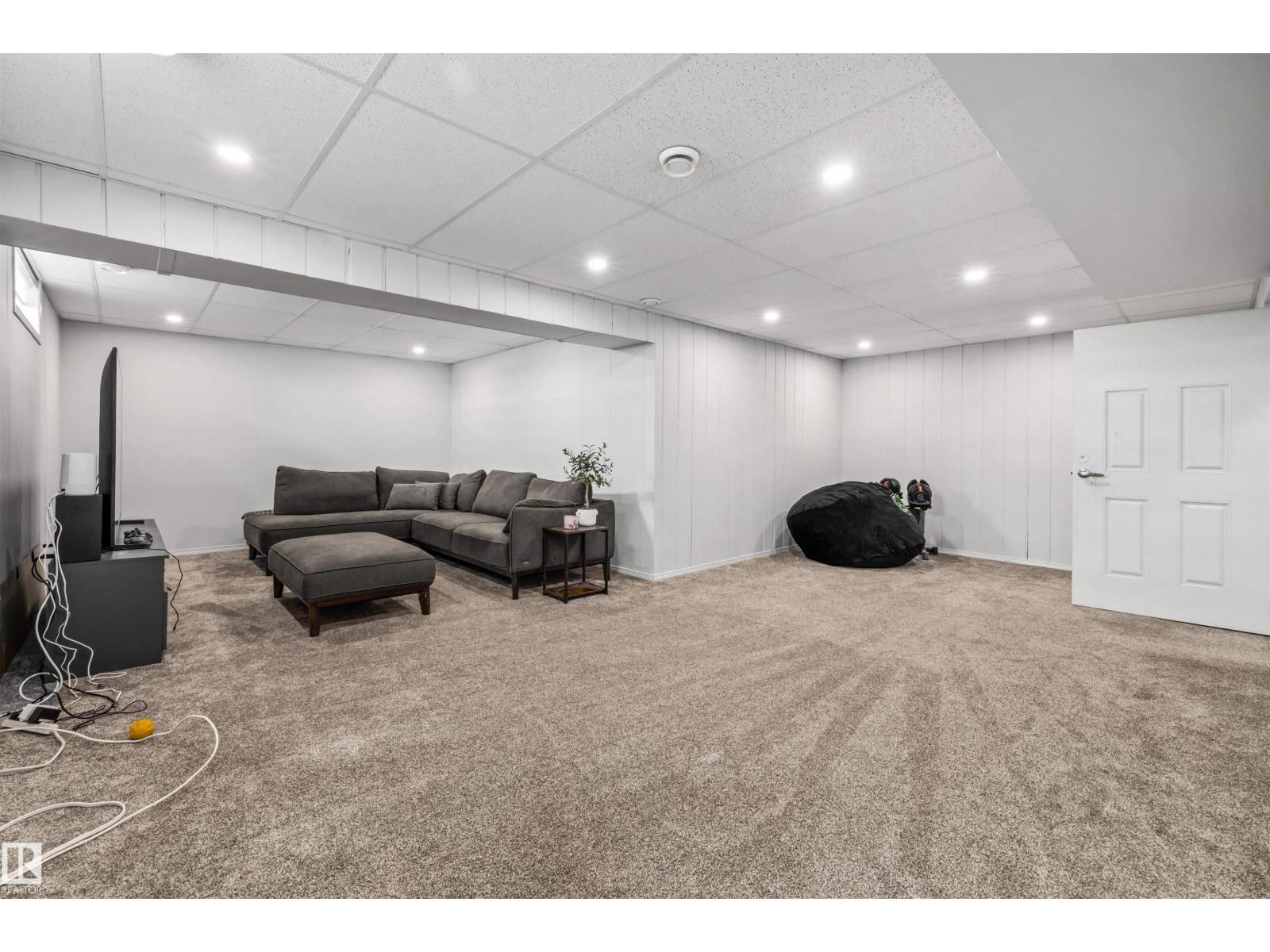 10130 62 ST NW - 22