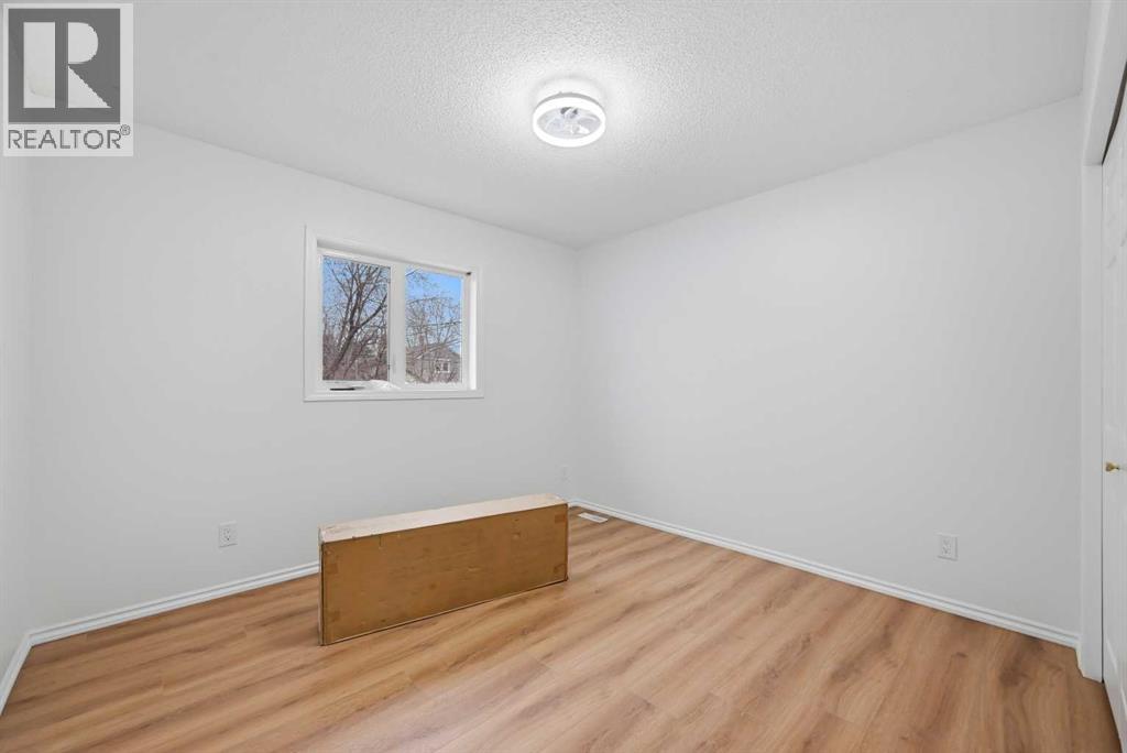 924 19 Avenue NW - 25