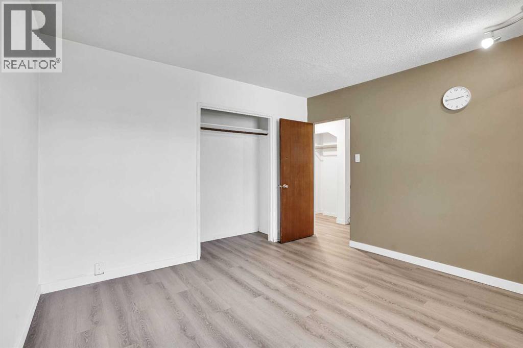 8316 43 Avenue NW - 20