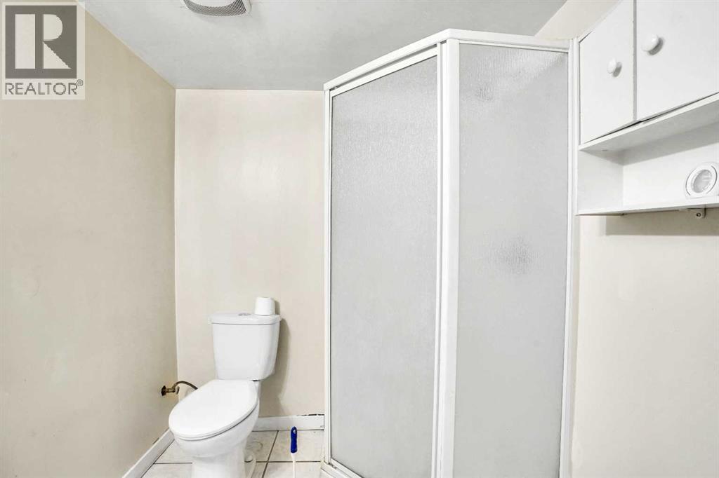 8316 43 Avenue NW - 33