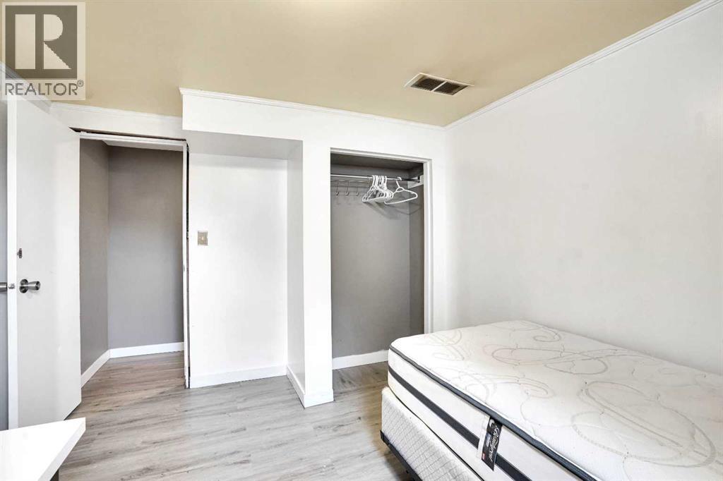 8316 43 Avenue NW - 37