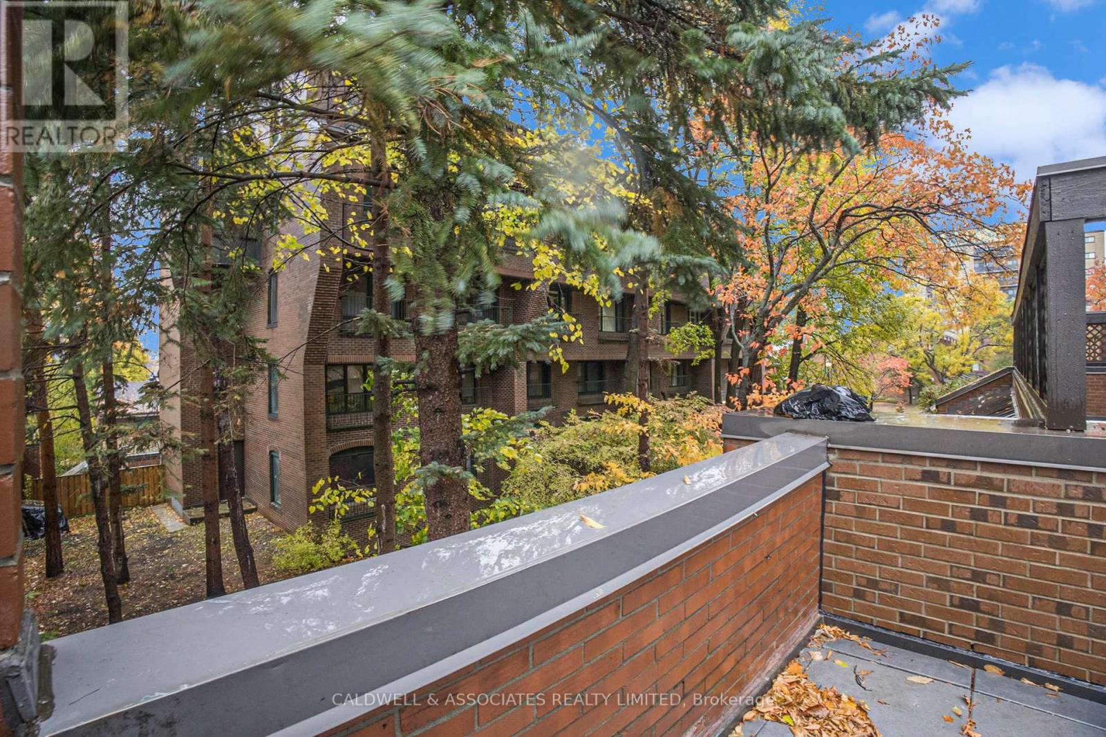 #1 140 RIDEAU TERRACE - 35