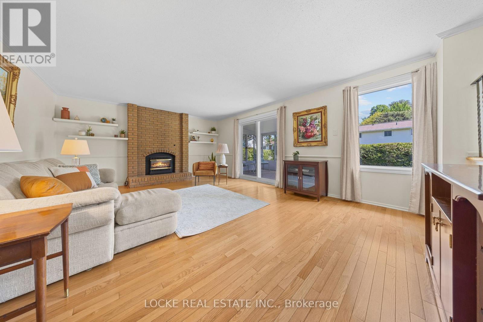 33 EASTPARK DRIVE - 15