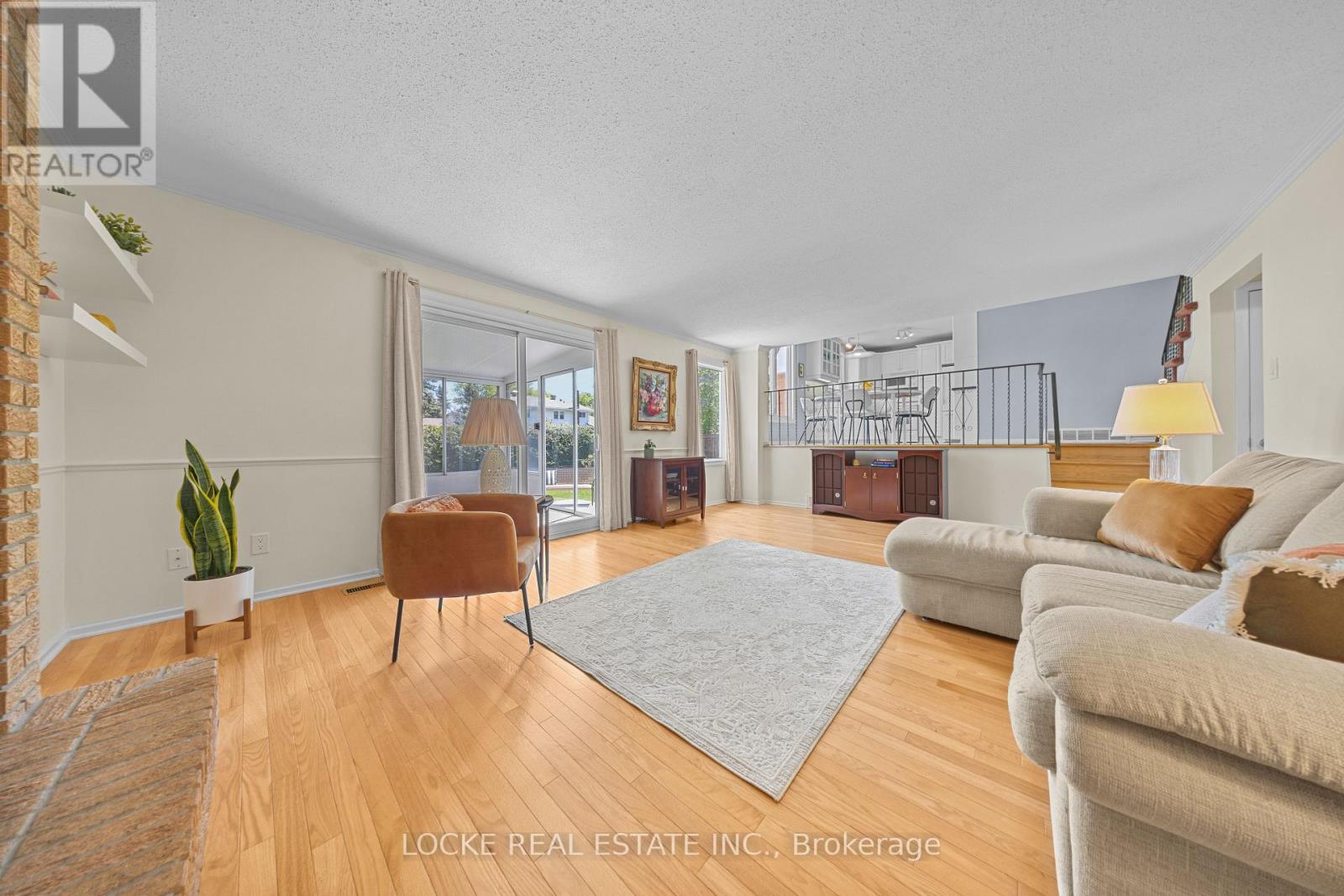 33 EASTPARK DRIVE - 17