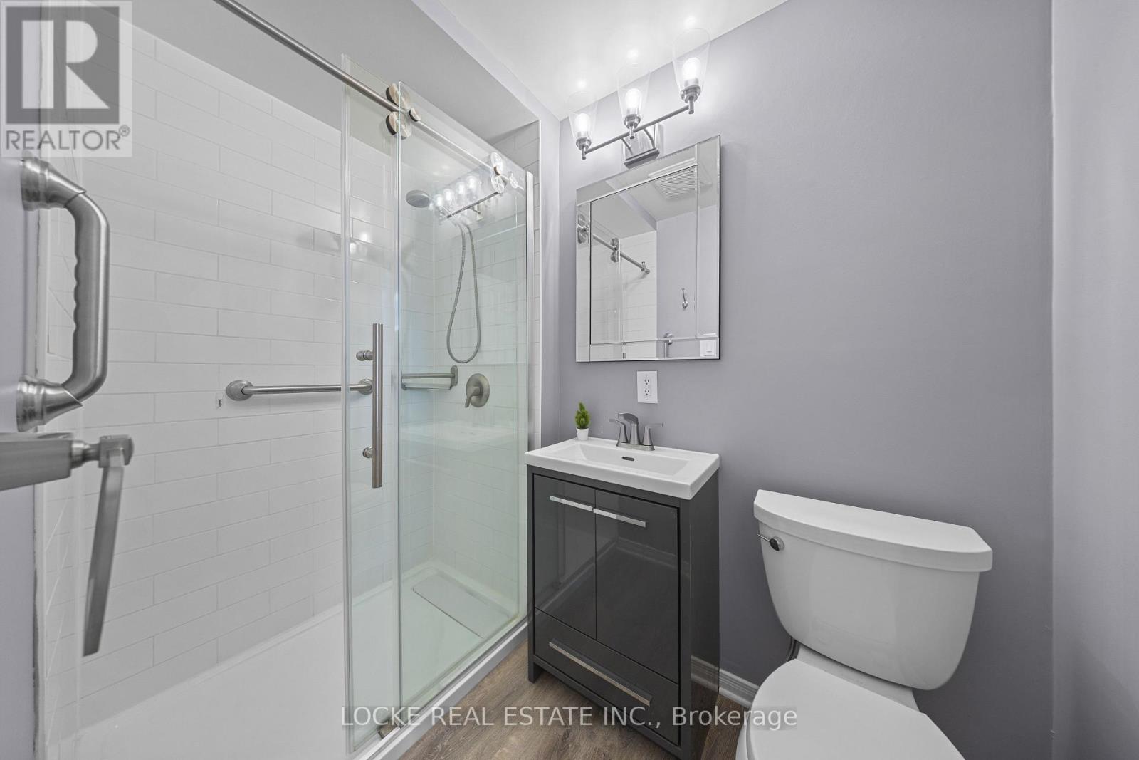33 EASTPARK DRIVE - 19