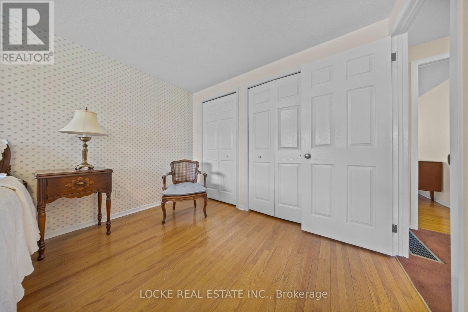 33 EASTPARK DRIVE - 24