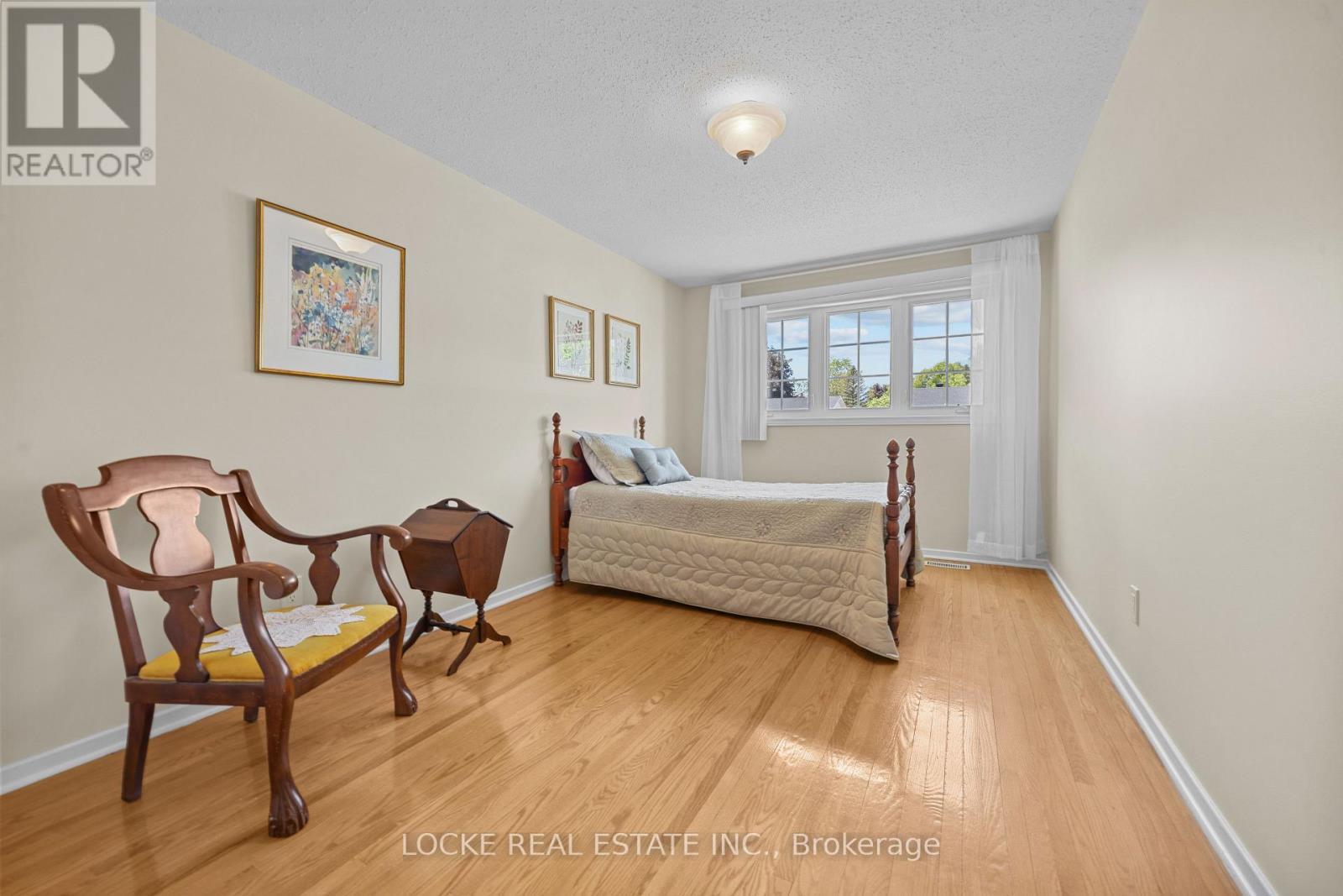 33 EASTPARK DRIVE - 26