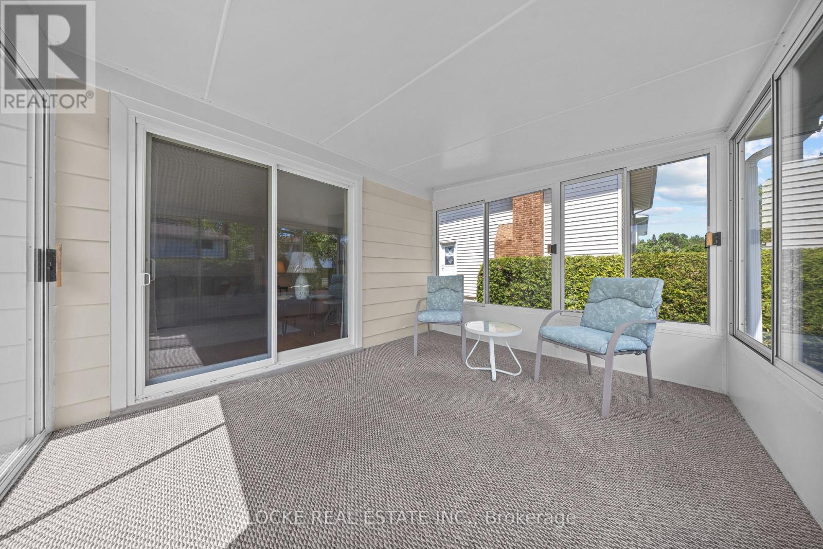 33 EASTPARK DRIVE - 31