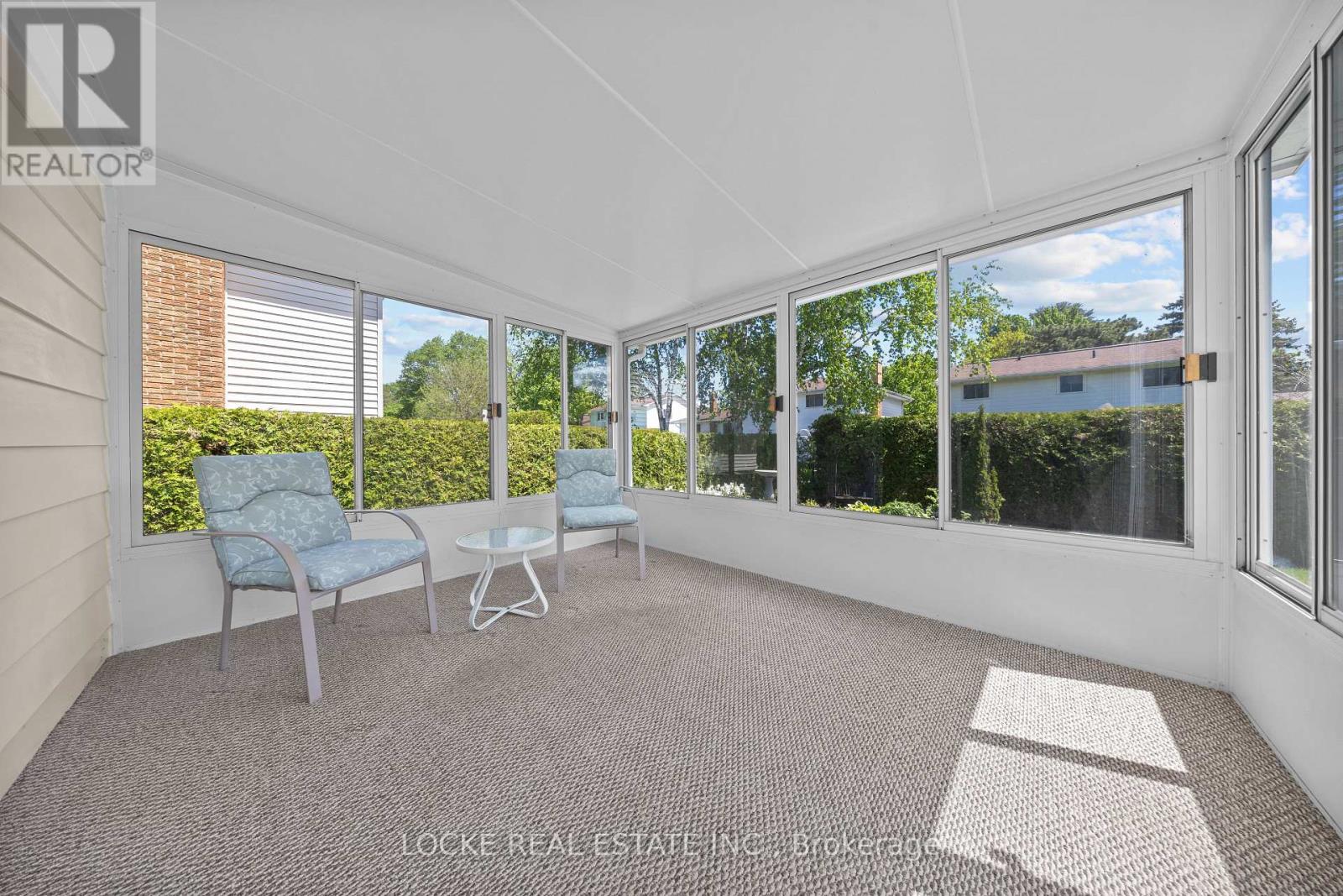 33 EASTPARK DRIVE - 32