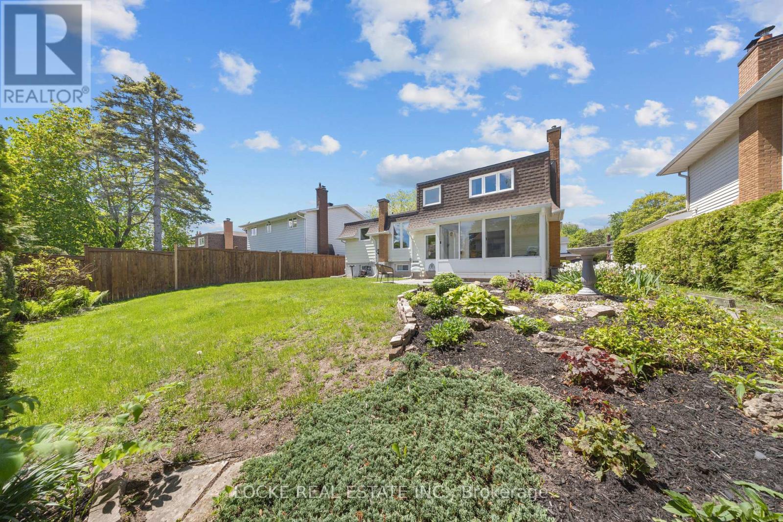 33 EASTPARK DRIVE - 36