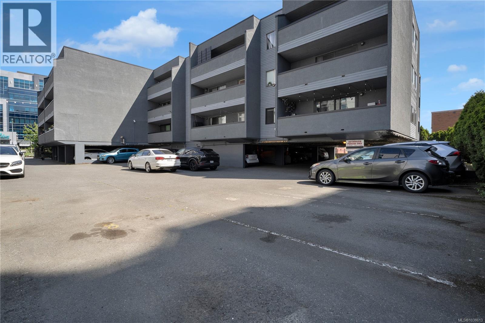 408 755 Hillside Avenue - main photo