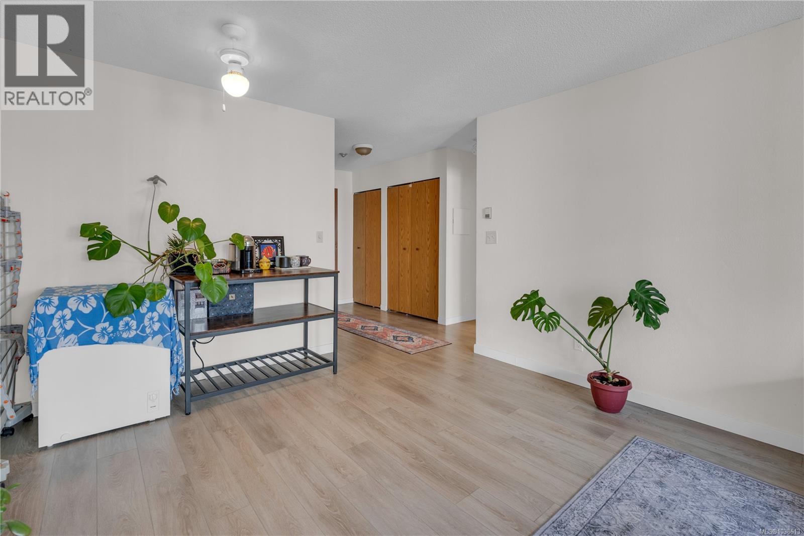 #408 755 Hillside Ave - 15