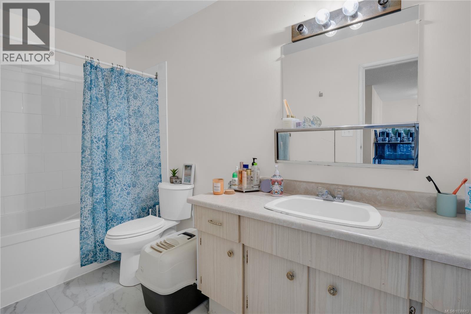 #408 755 Hillside Ave - 16