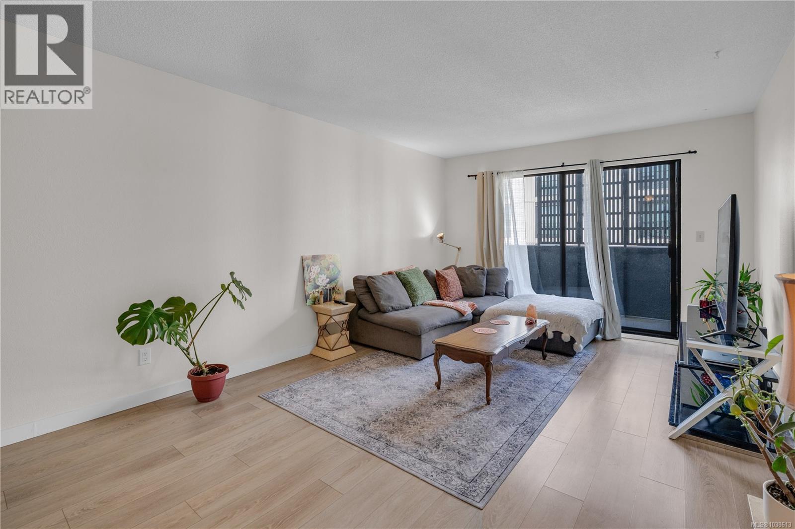 408 755 Hillside Avenue - photo 2
