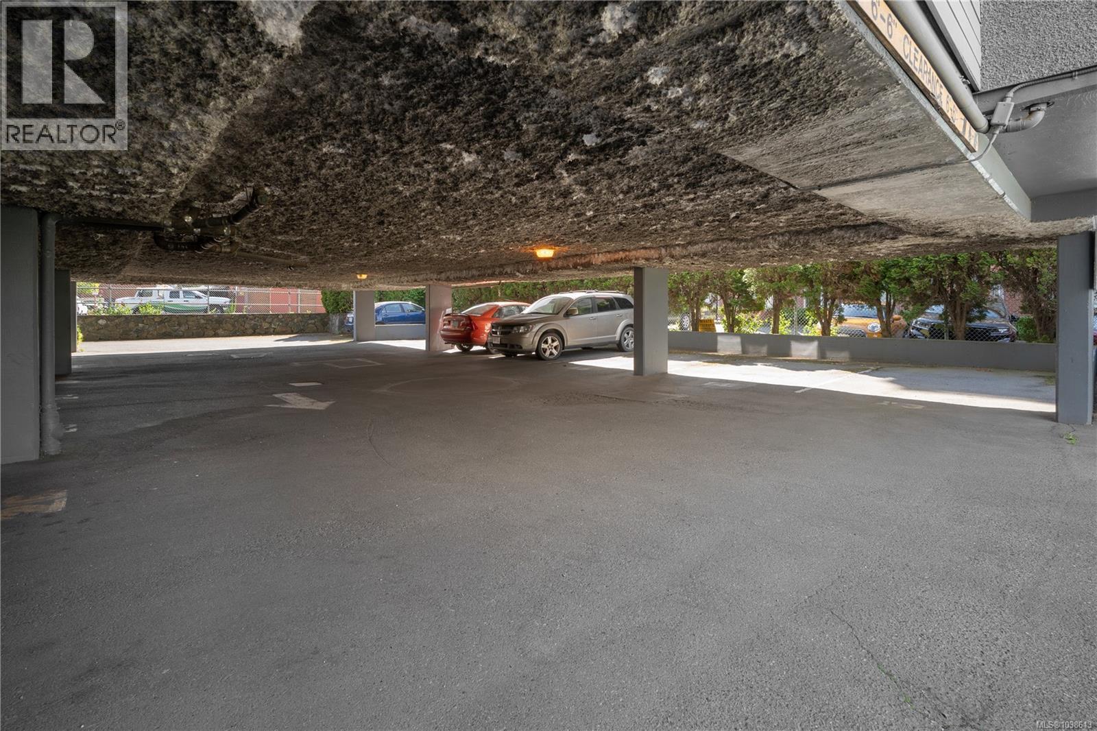 #408 755 Hillside Ave - 24