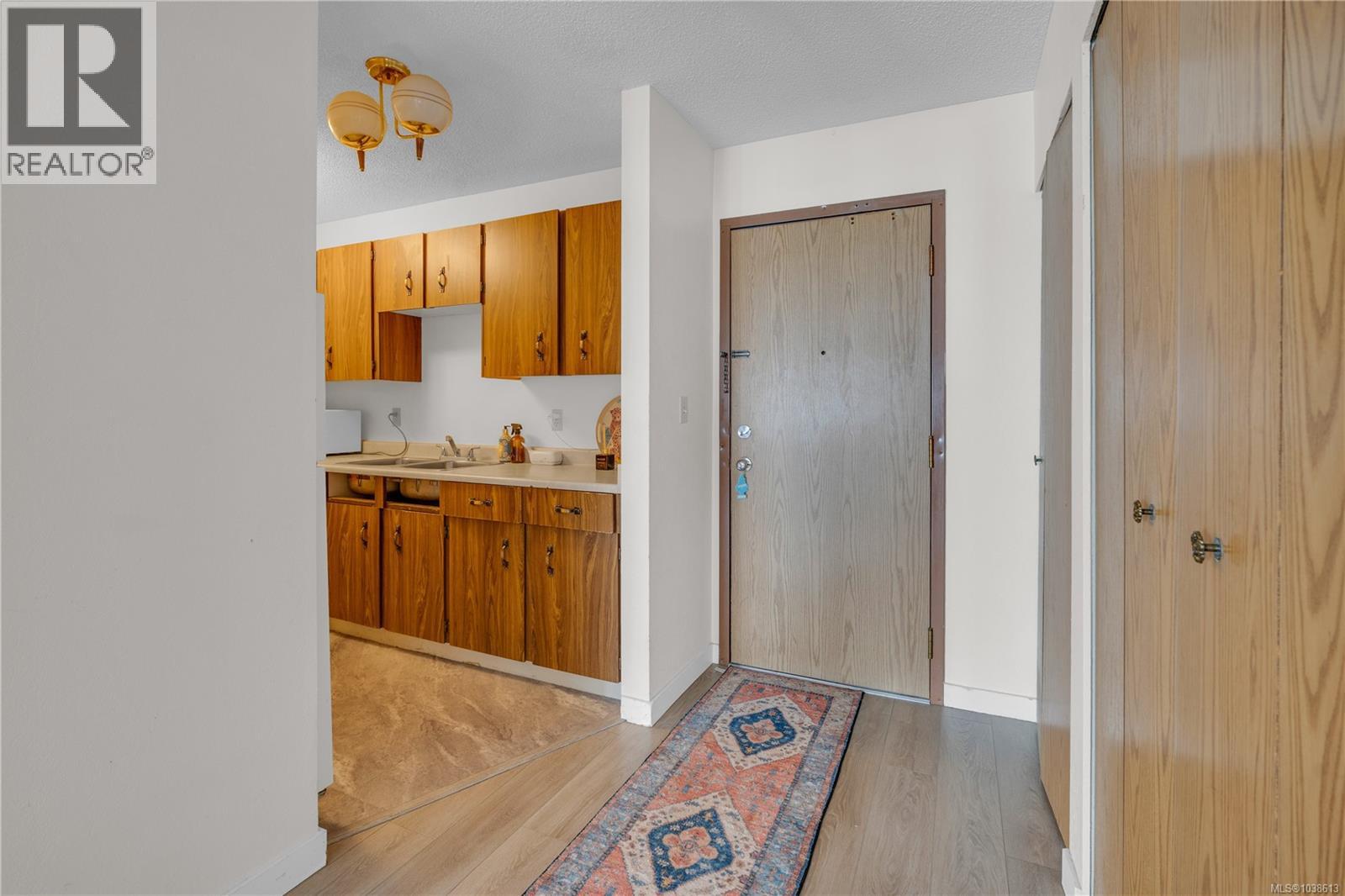 #408 755 Hillside Ave - 6