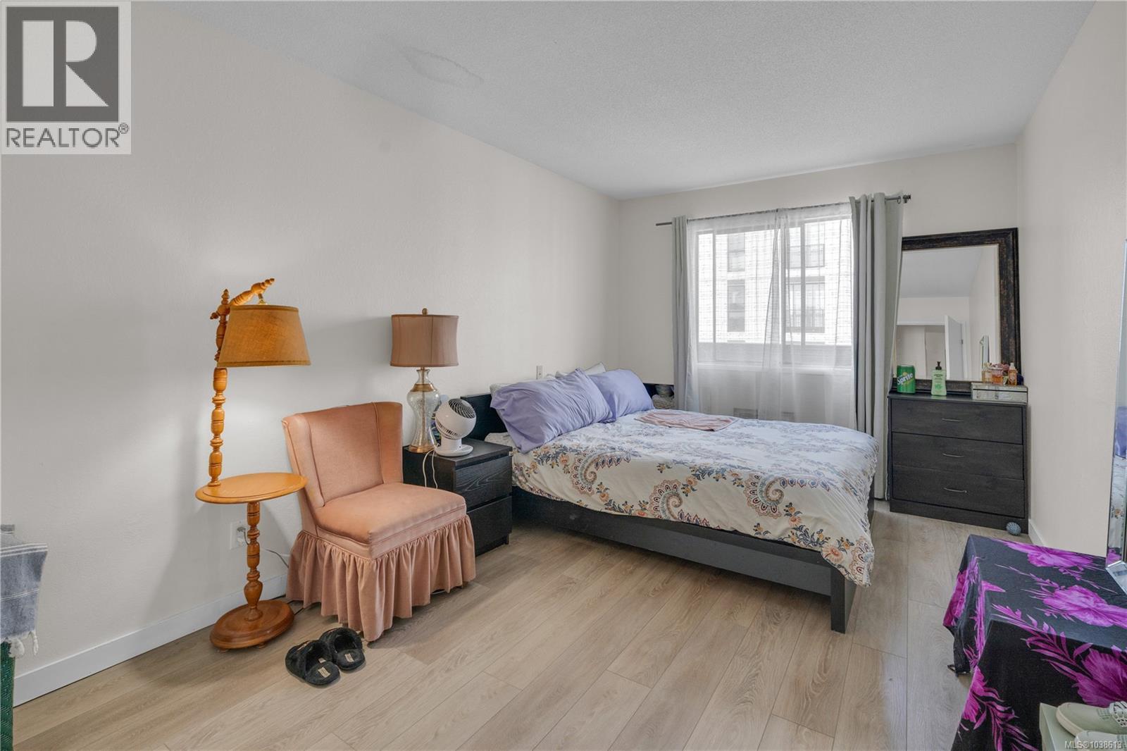#408 755 Hillside Ave - 9