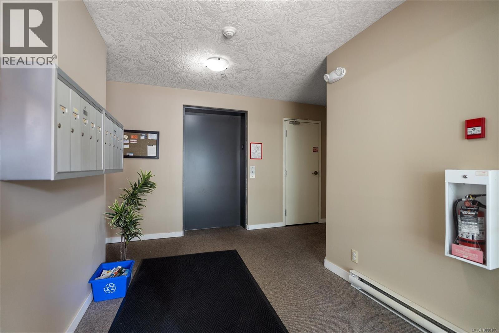 #301 2844 Bryn Maur Rd - 18