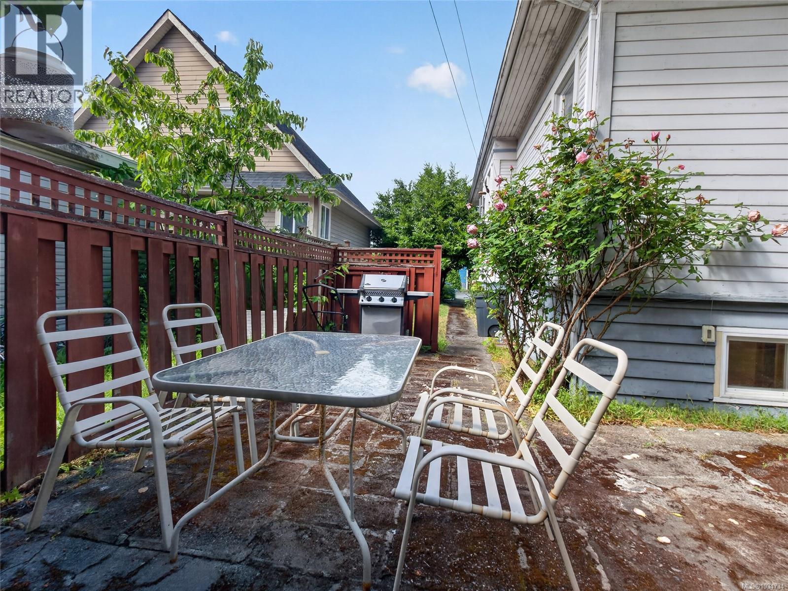 1215 Queens Ave - 49