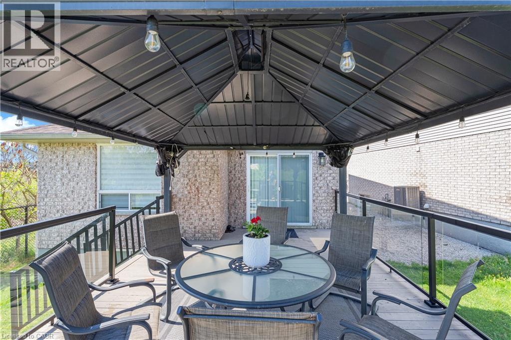 177 WATSON Road N - 11
