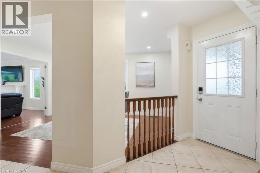 177 WATSON Road N - 12