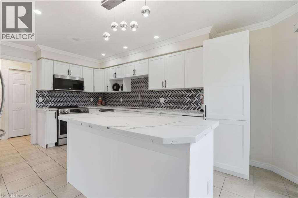 177 WATSON Road N - 18
