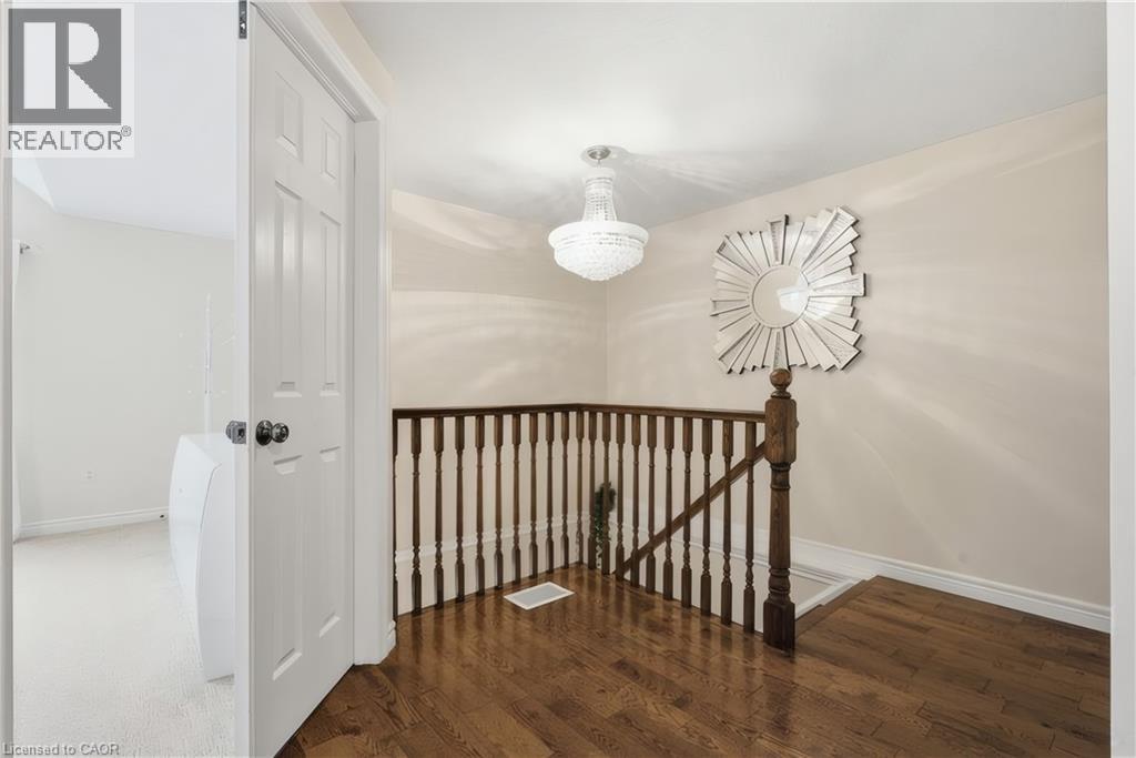177 WATSON Road N - 29