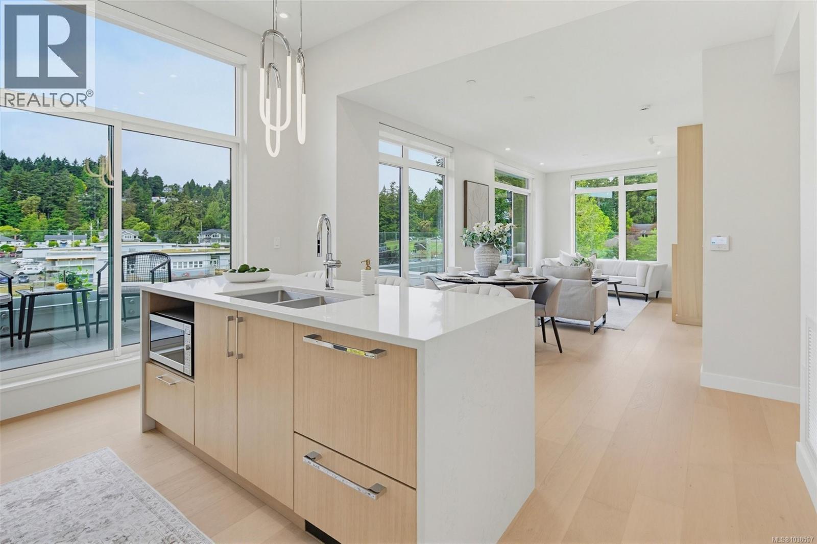 #PH 403 5229 Cordova Bay Rd - 7