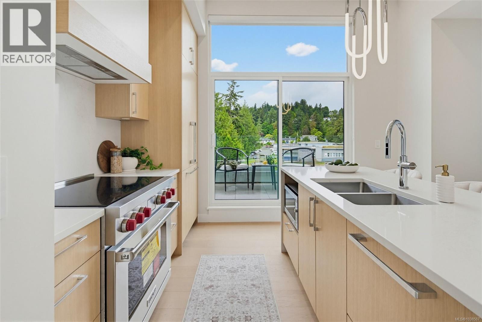 #PH 403 5229 Cordova Bay Rd - 6