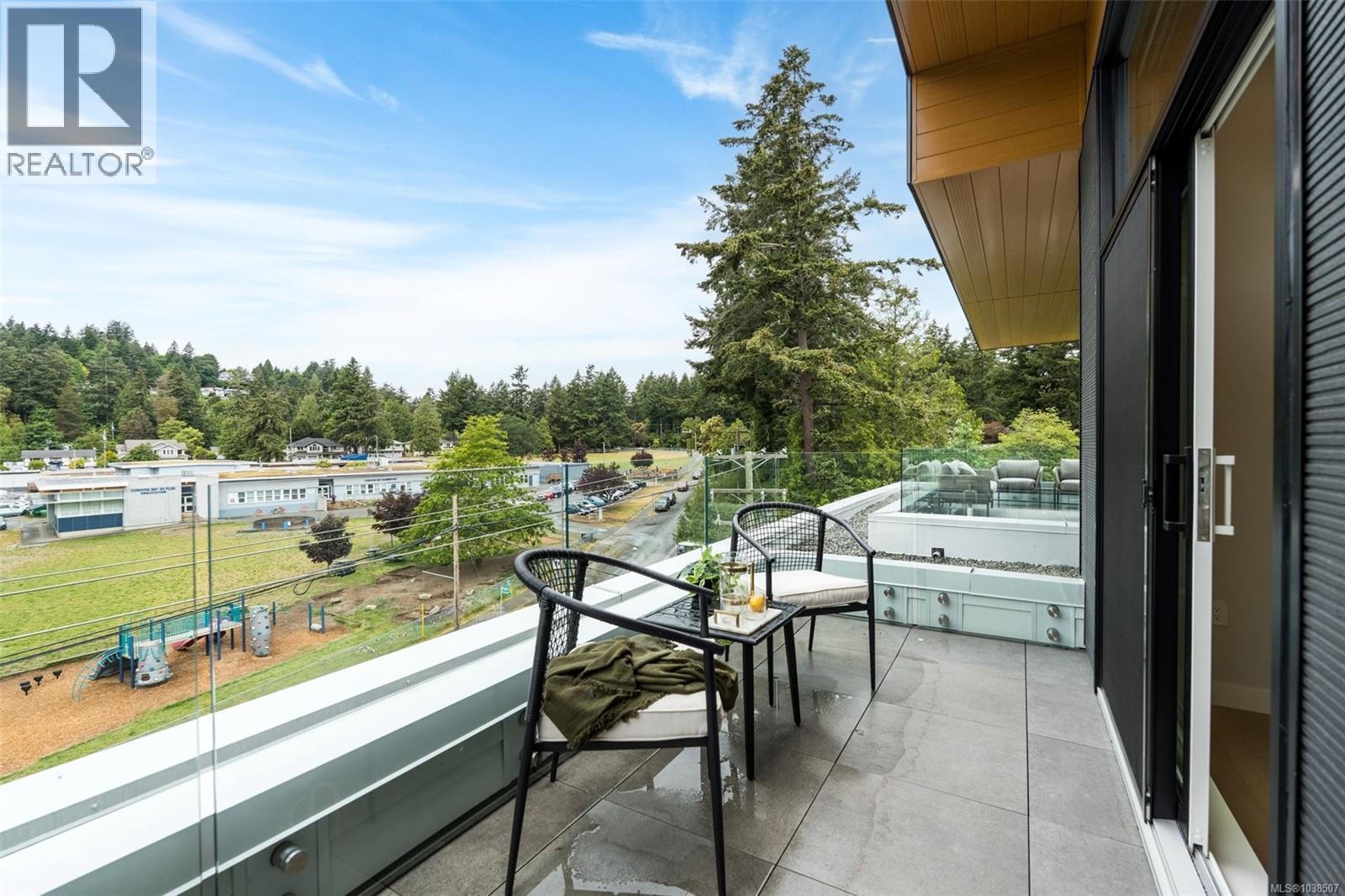#PH 403 5229 Cordova Bay Rd - 21