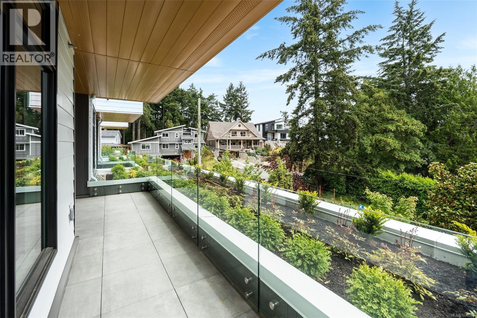 #PH 403 5229 Cordova Bay Rd - 28