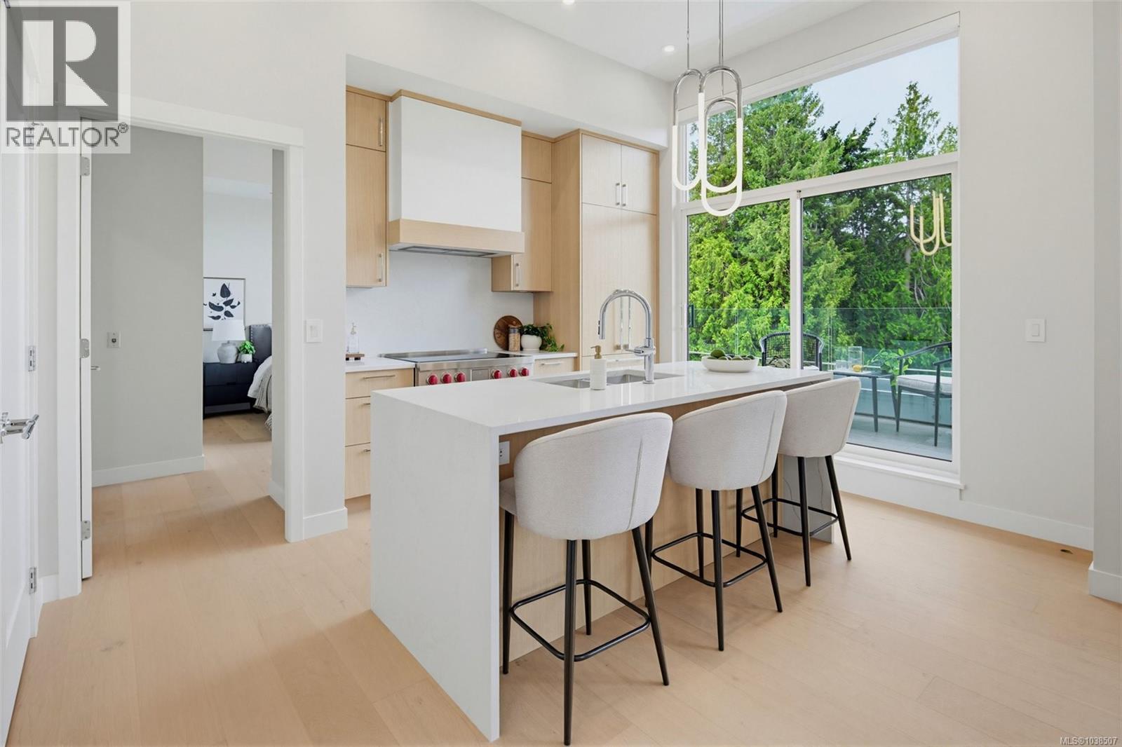 #PH 403 5229 Cordova Bay Rd - Image 3