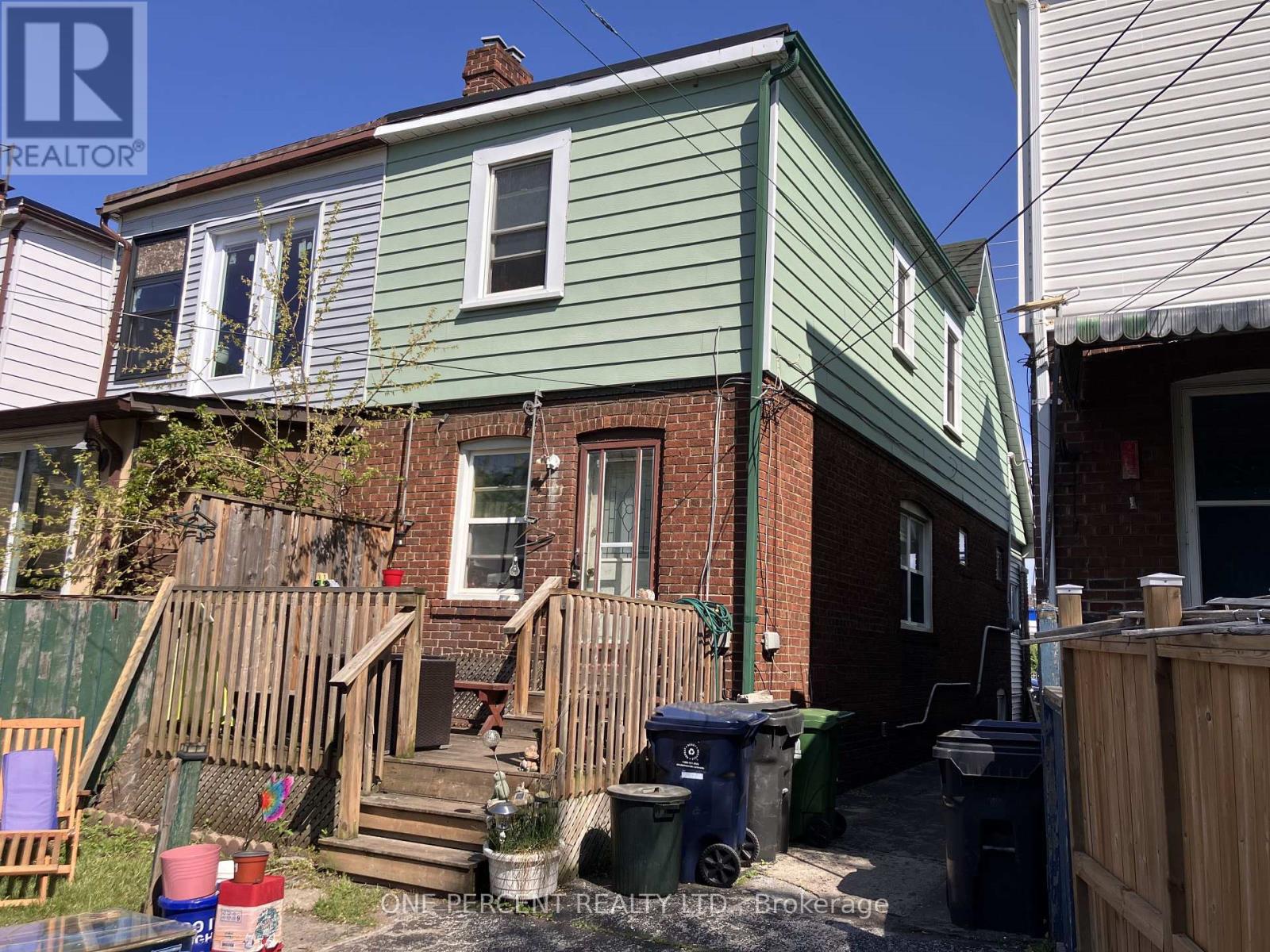 2461 GERRARD STREET E - 2