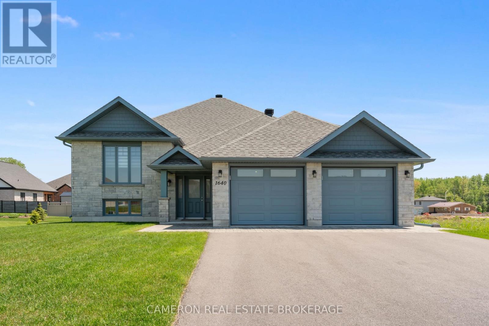 1640 OXBRIDGE DRIVE - 1