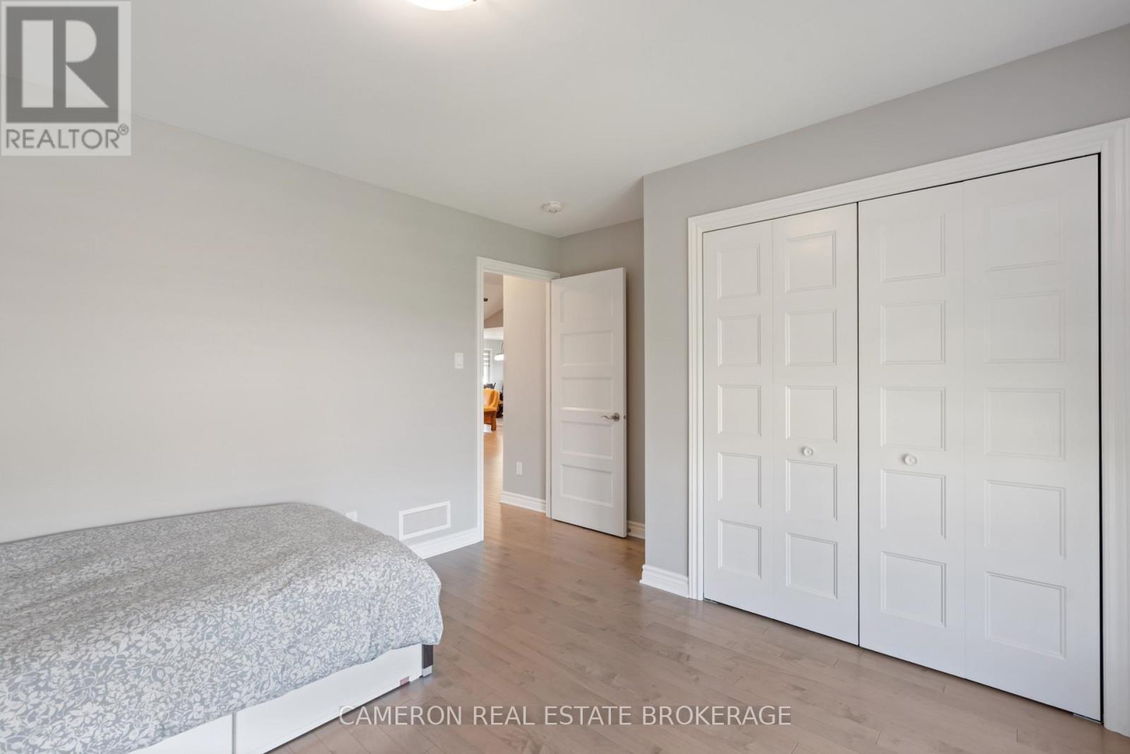 1640 OXBRIDGE DRIVE - 15