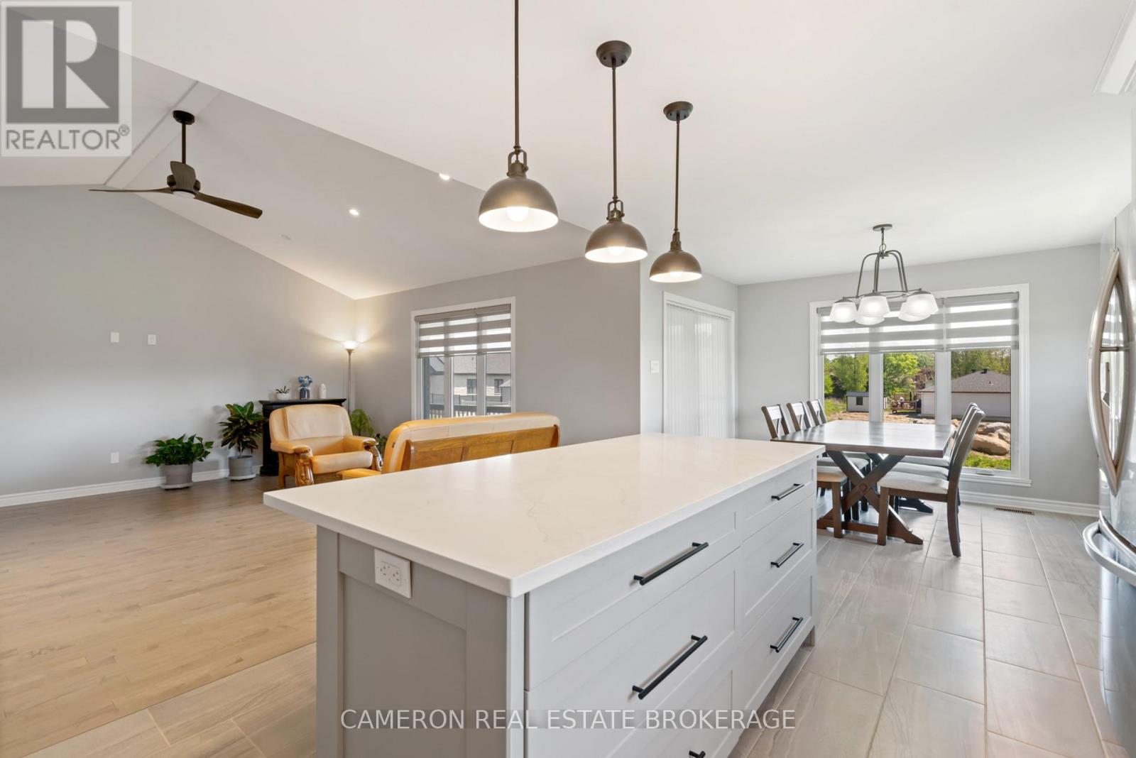 1640 OXBRIDGE DRIVE - 7