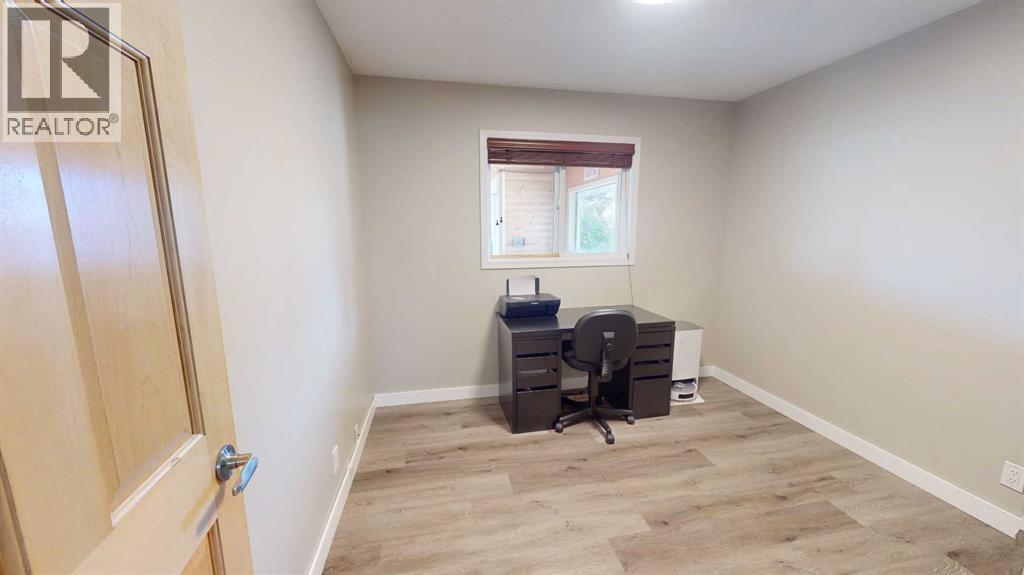 117 Midcrest Crescent SE - 12
