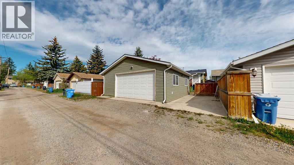 117 Midcrest Crescent SE - 25