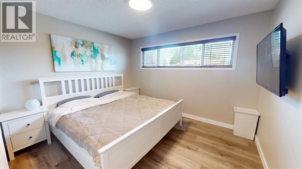 117 Midcrest Crescent SE - 11