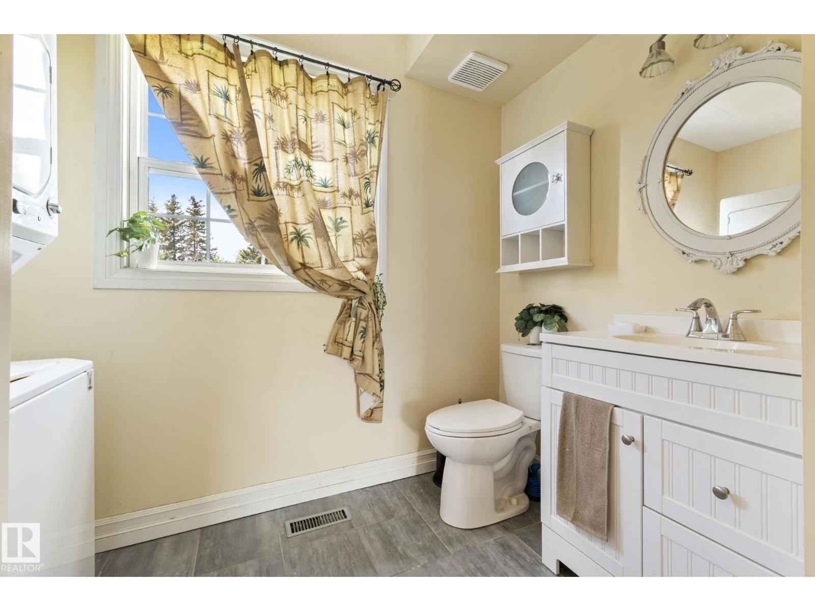 54255 RGE ROAD 222 - 24