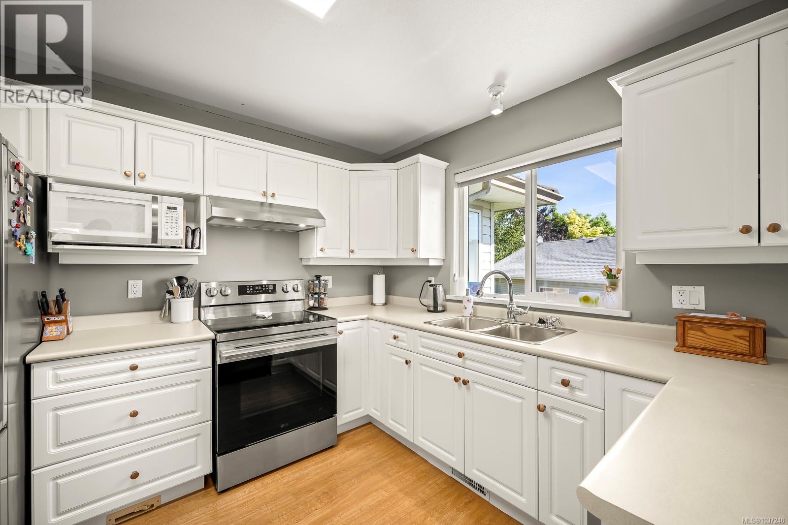 678 Nelson Road - photo 2