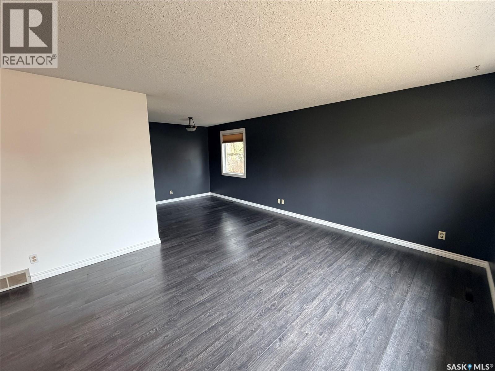 70 Lindsay DRIVE - 4