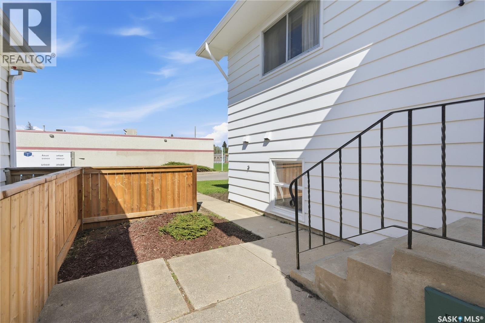 #1901 William AVENUE - 47