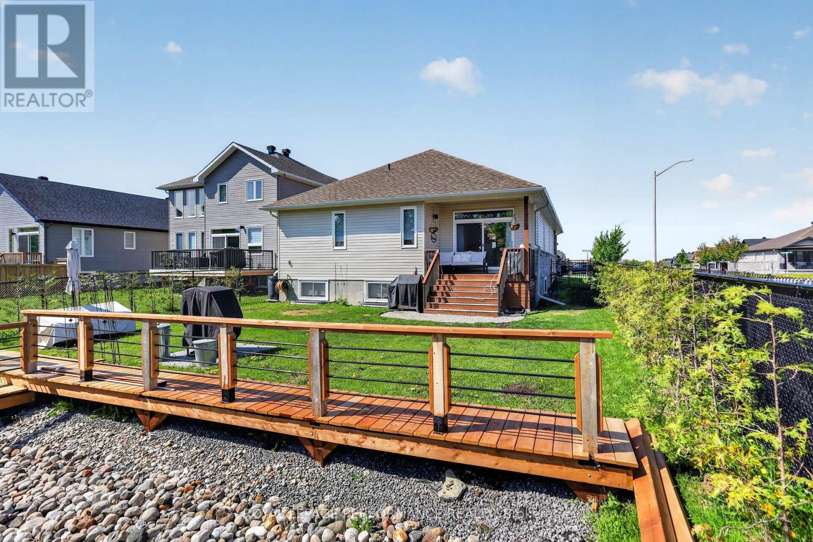 669 BRACEWELL STREET - 34