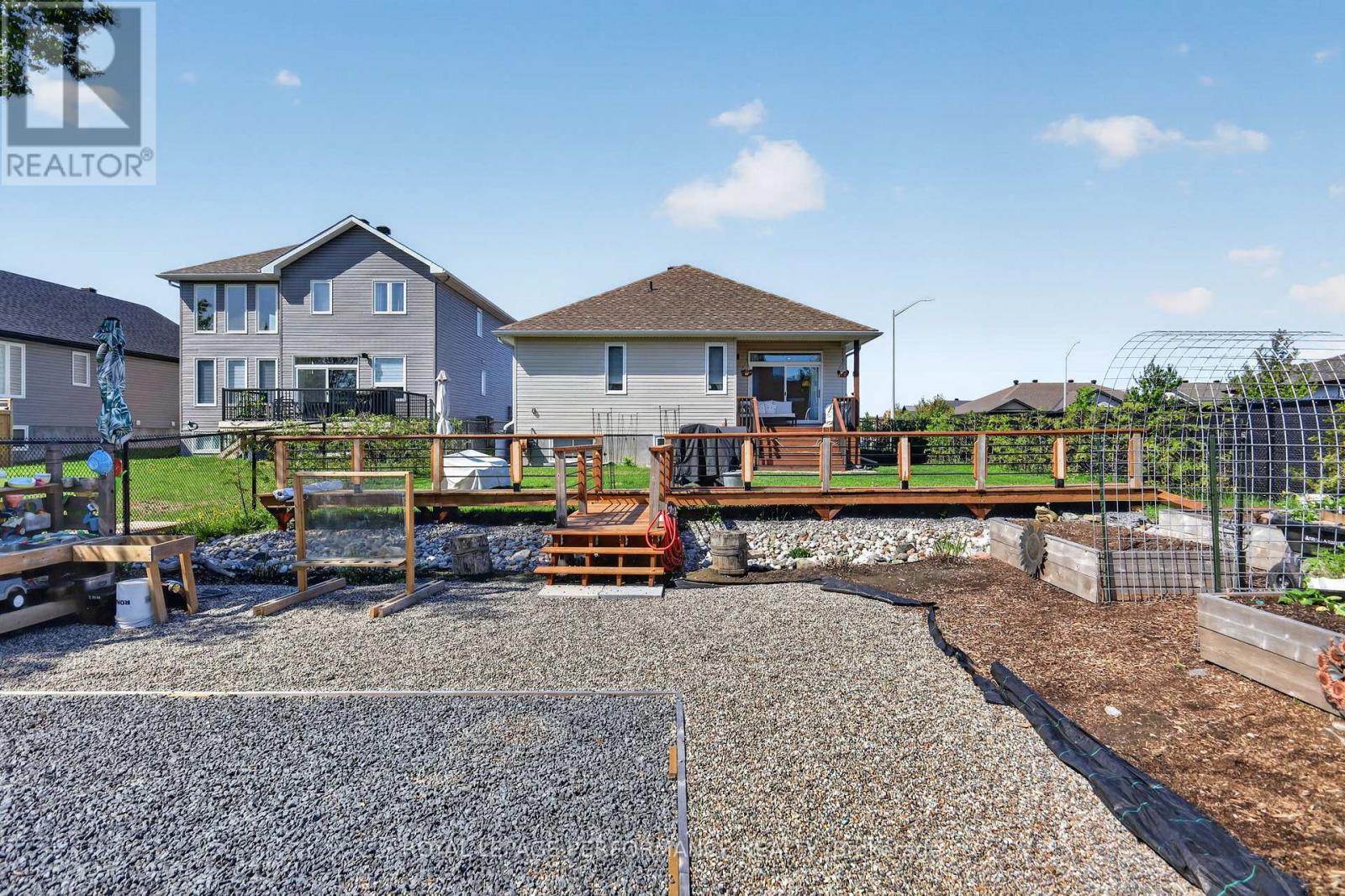 669 BRACEWELL STREET - 36