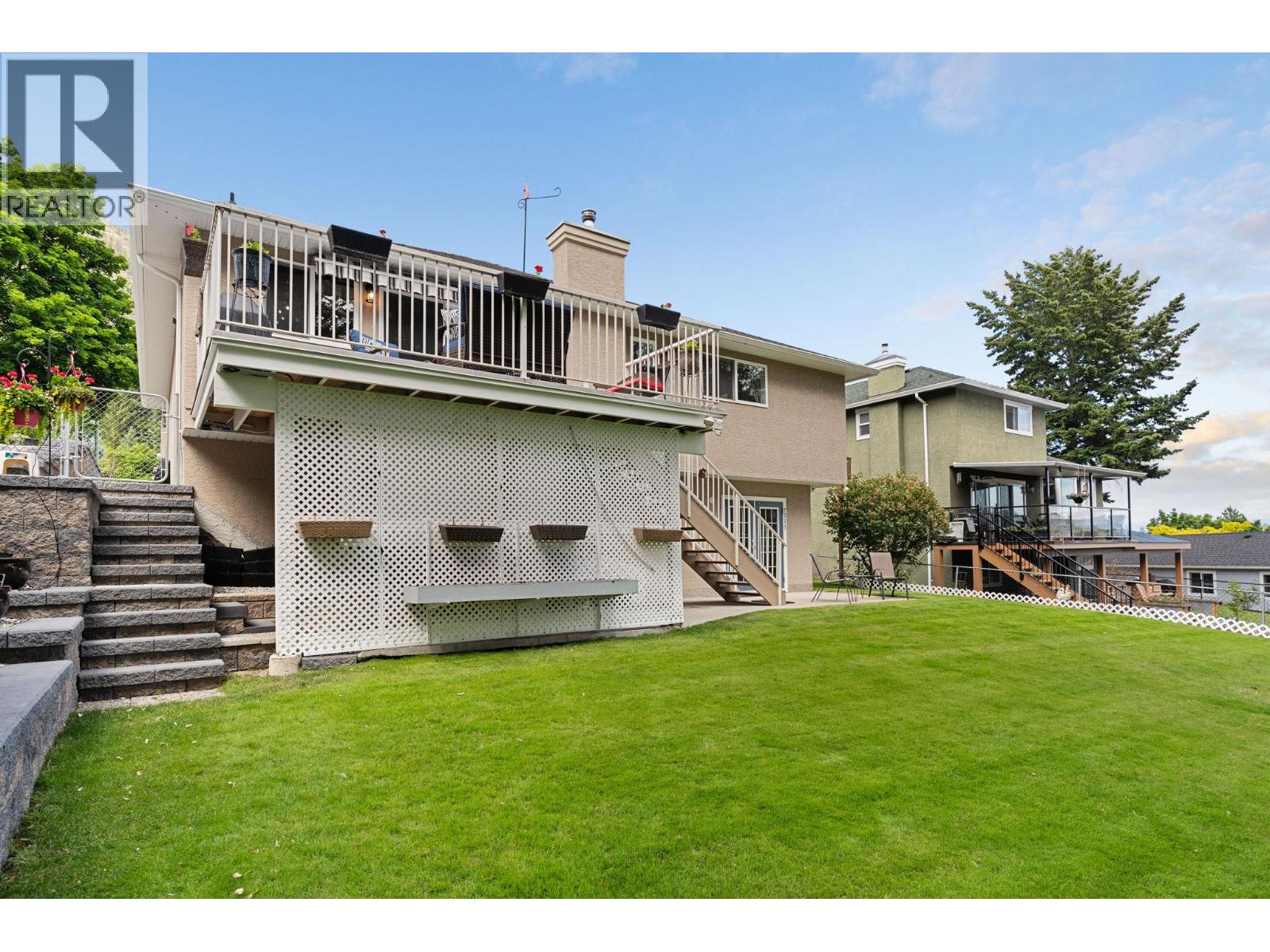  2211 Shannon Woods Place, West Kelowna