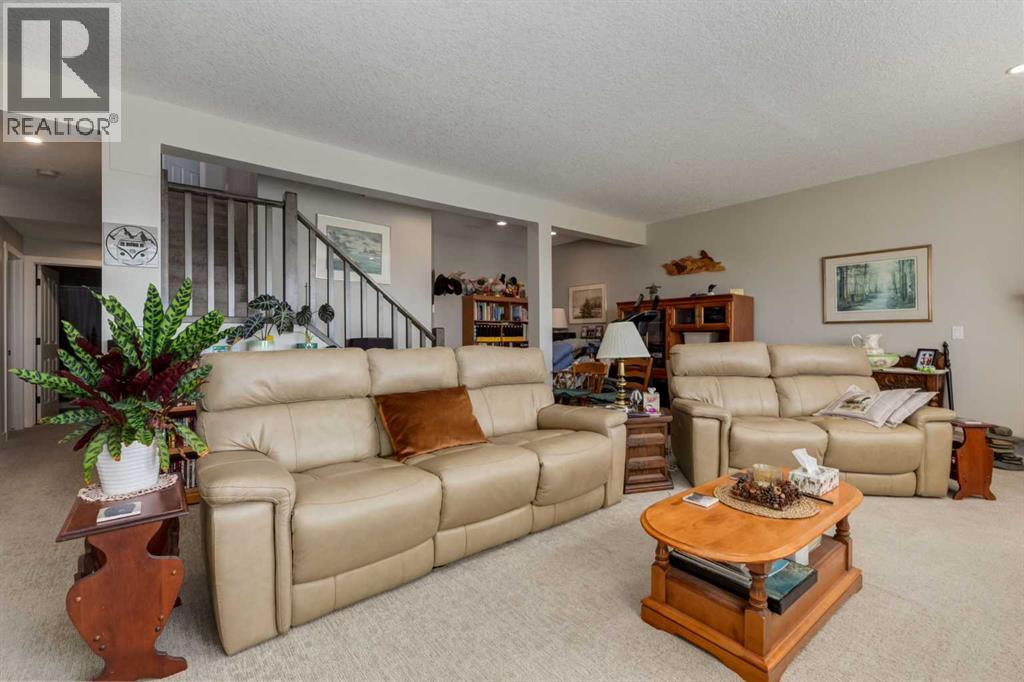 26 Eagleview Way, Cochrane