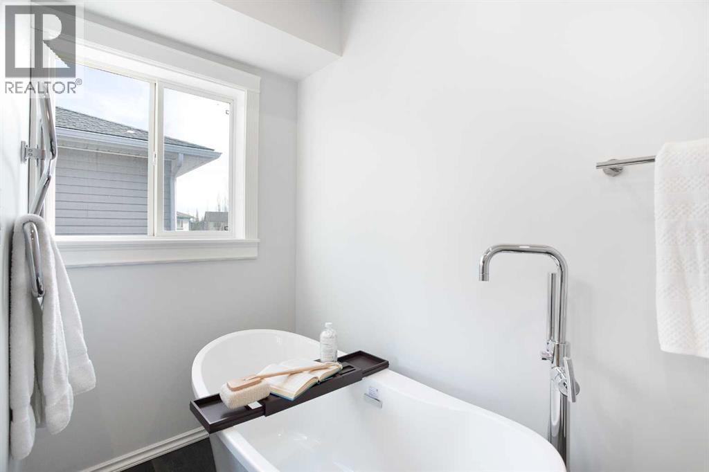 8 Thorndale Close SE - 28